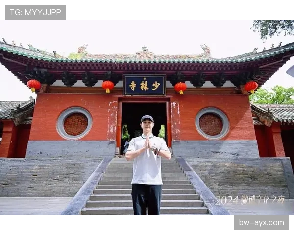 邢傲伟又换花样炫富了，这生活跟咱们差太多吧！